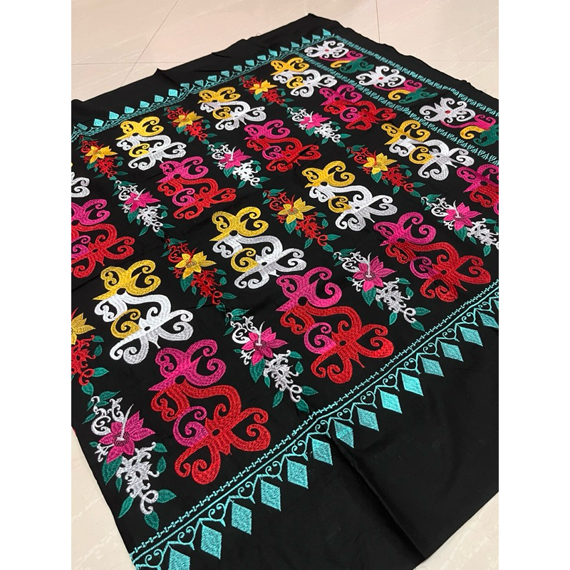 Kain tenun kalimantan / Kain bordir kalimantan