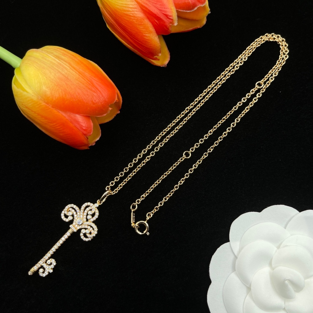 Kalung berlian kunci Tfn EMAS 17k AU750