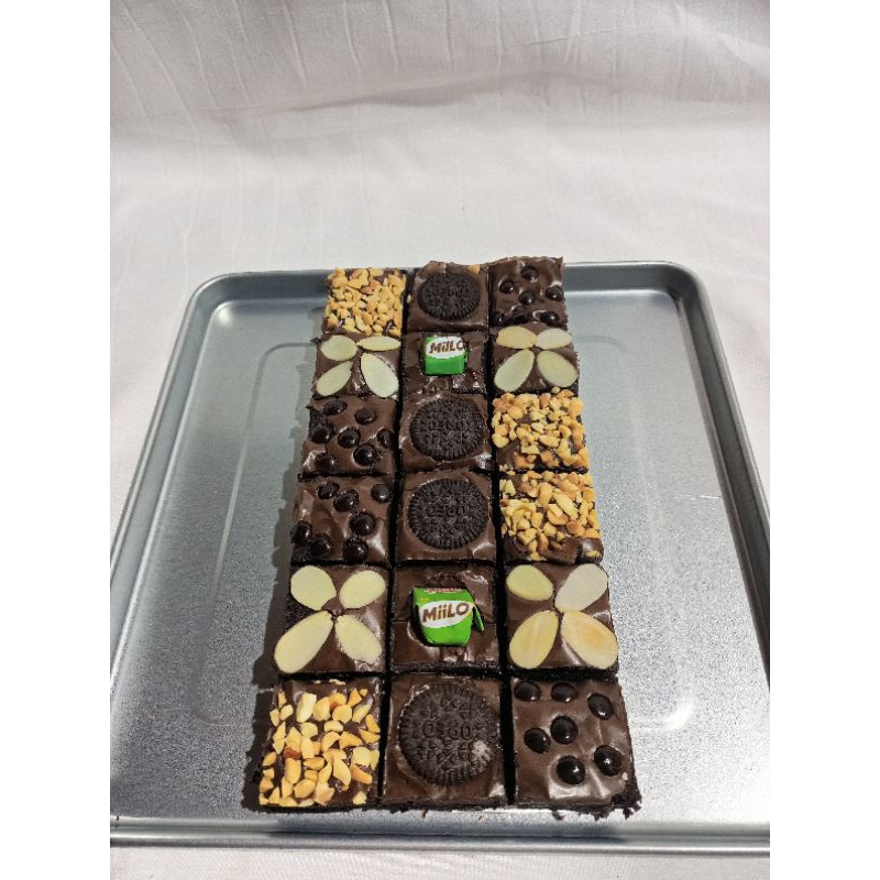

Fudgy Brownies Small uk 20x10