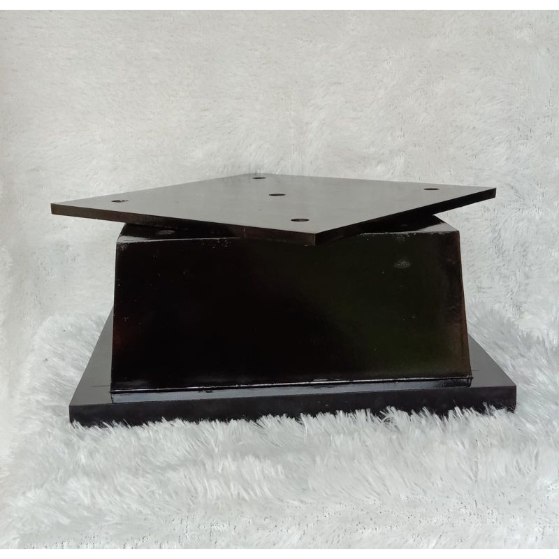 TATAKAN PIALA/TROPHY KAKI 4 KAYU