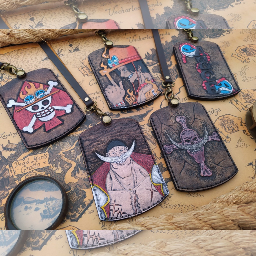 

ID Card Holder Murah Anime One Piece Shirohige Kulit Asli Ukiran