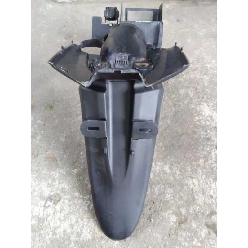 Spakbor Belakang Motor Suzuki Spin New/Spin Lama Original Cabutan
