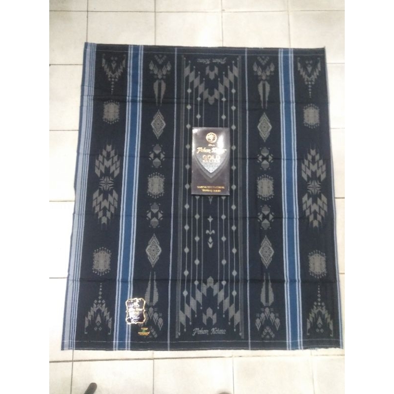 sarung pohon kurma kembang dewasa