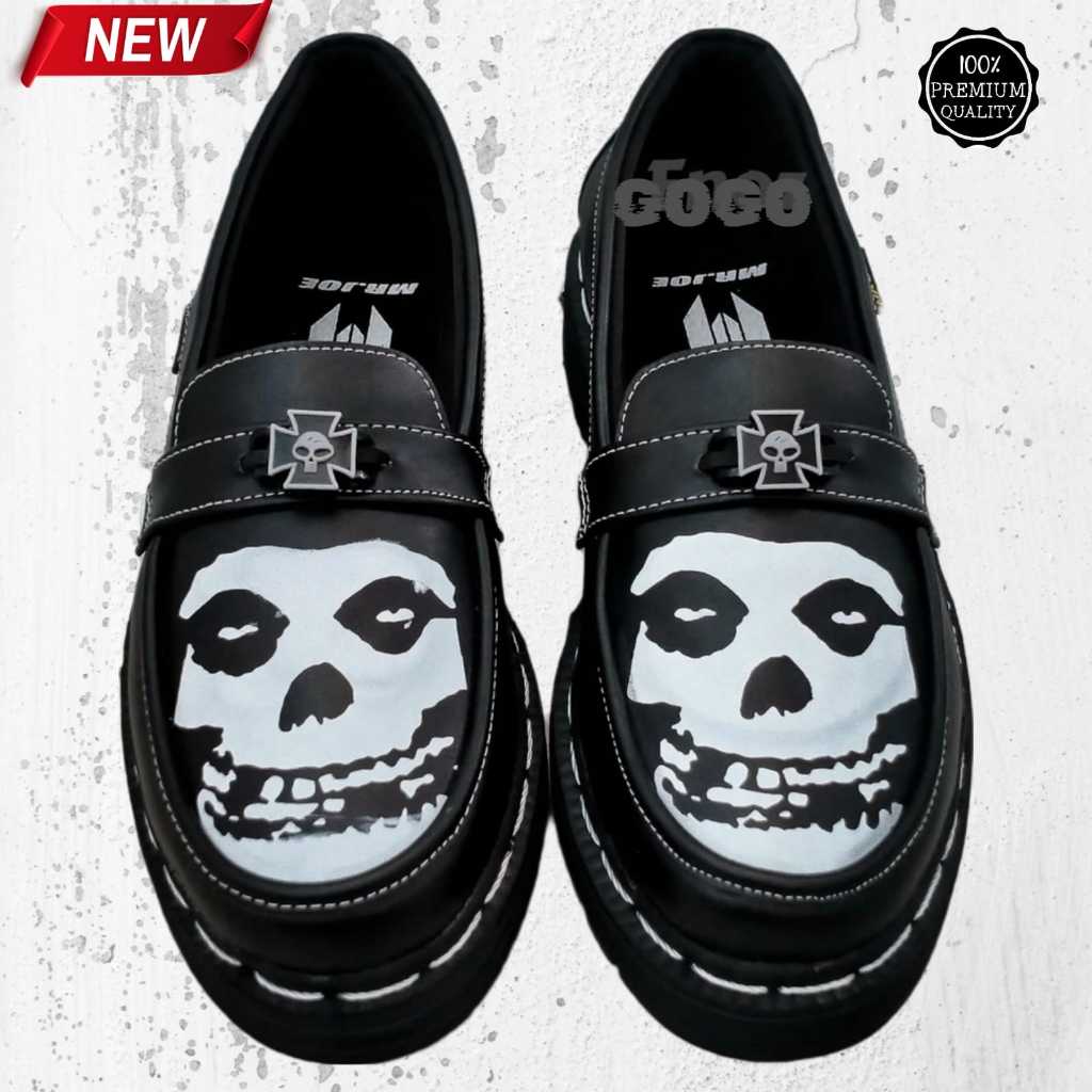 Sepatu Loafers Formal Hitam Docmart Chopper Misfits Casual Slip On Kulit PU Penny Loafers Slop Kerja
