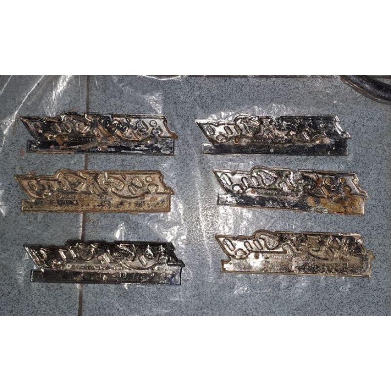 Emblem cover tutup kanan kiri samping  tutup batre tutup oli samping original rx king cobra
