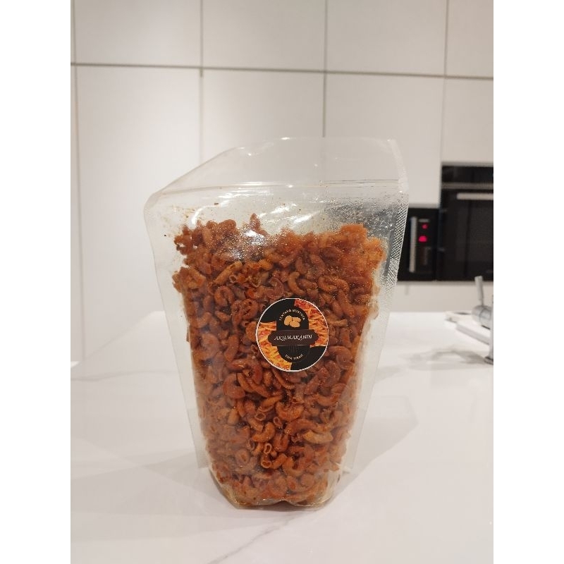 

MAKARONI BANTET PEDAS DAUN JERUK500GRAM