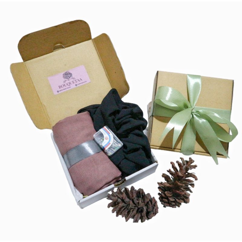 Hampers hijab bella square