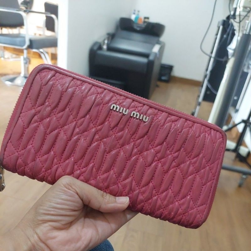 preloved dompet miu miu