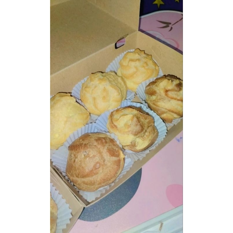 

KUE SOES/CHOUX PASTRY FILLING CHOCO&VANILLA CREAM/(MIX) isi 6pcs/box