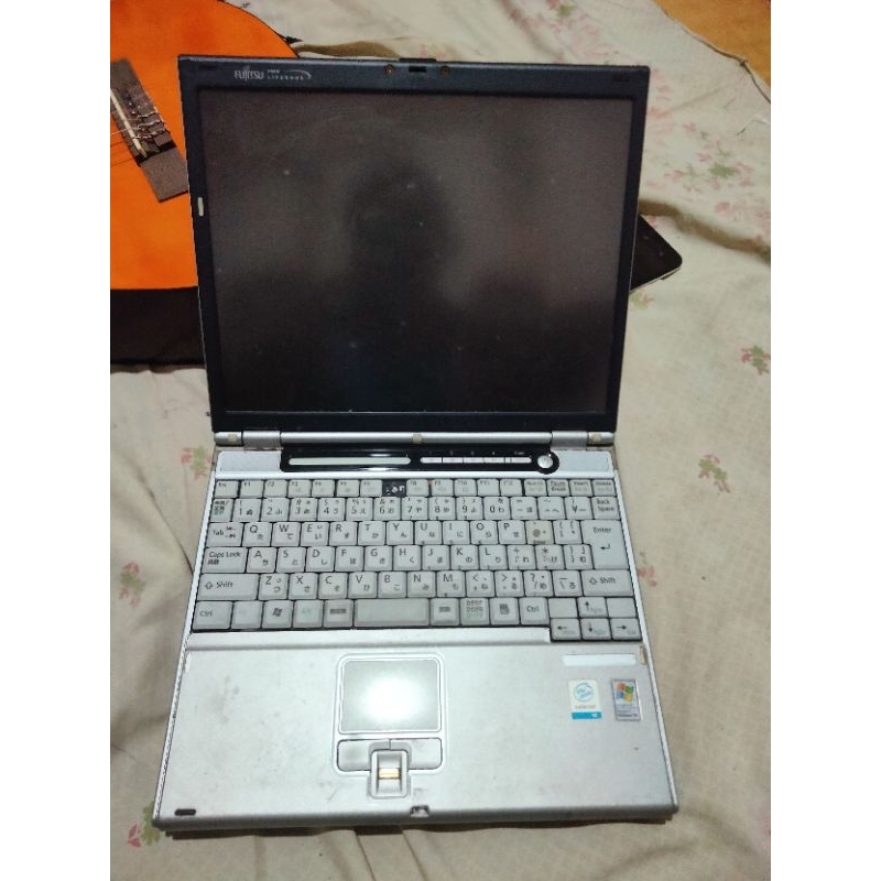 laptop Fujitsu FMV LIFEBOOK OLD ORY Jepang masing hidup