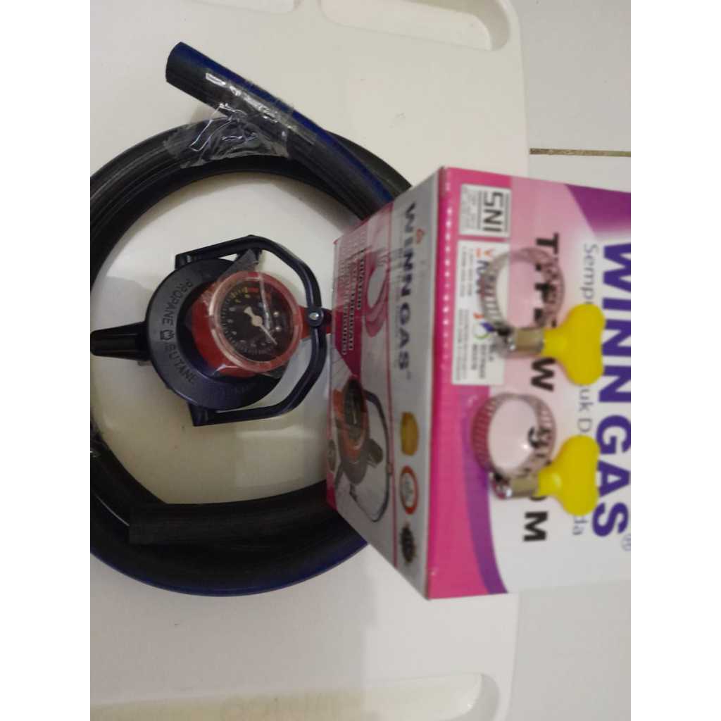 Selang 3 lapis 1.8 m dan Regulator Winn gas w900 Meter - regulator Winn gas w 900 Meter paket selang