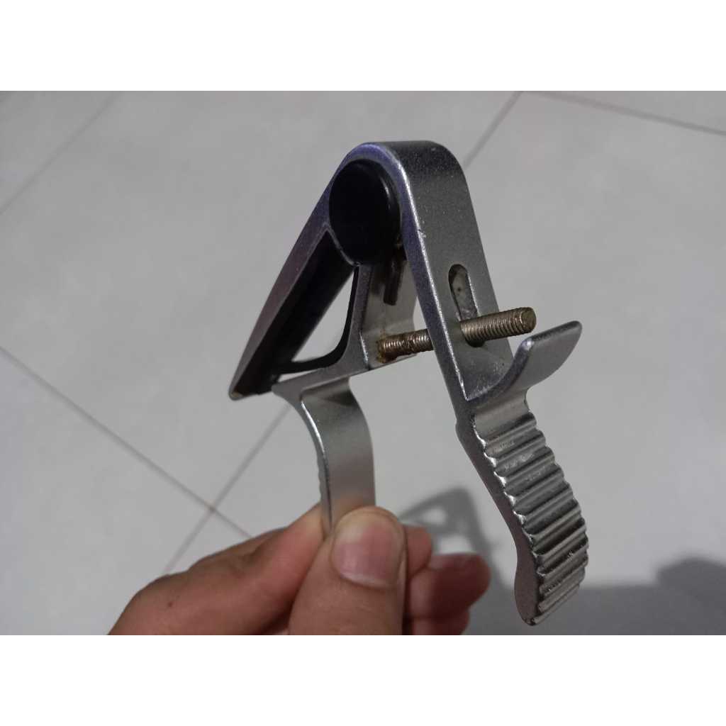 Capo Gitar Akustik DD Dadi Ori Bahan Metal (Warna Silver)