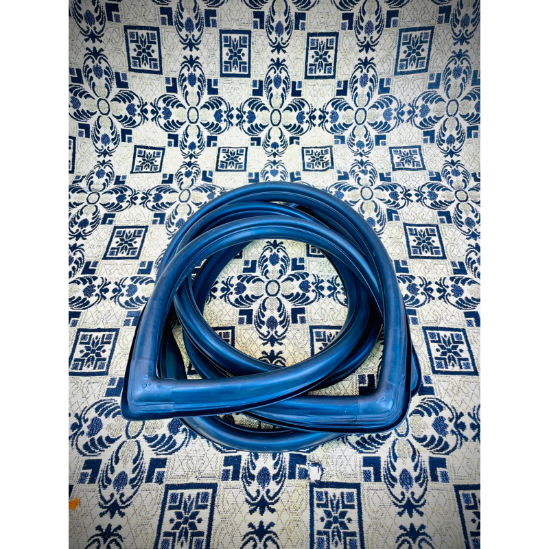 Ke30 karet kaca depan