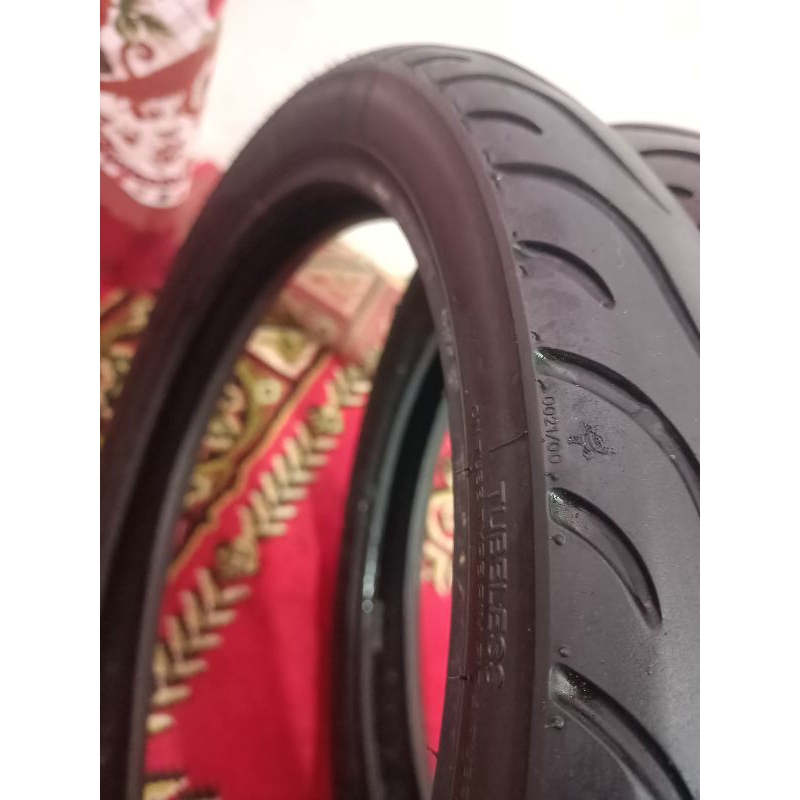 Ban Michelin pilot street R17TUBLESS