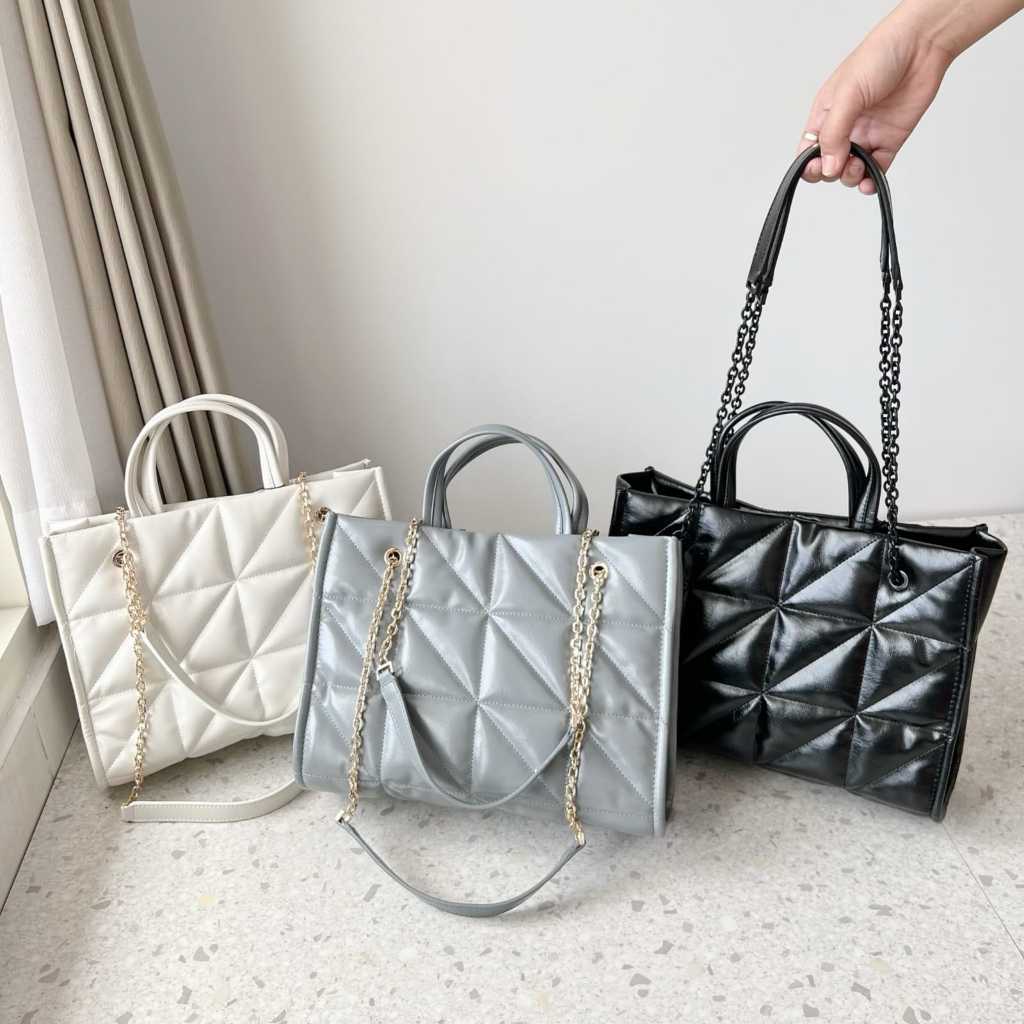 PDRO Chain Handle Quilted Tote Bag (P326)