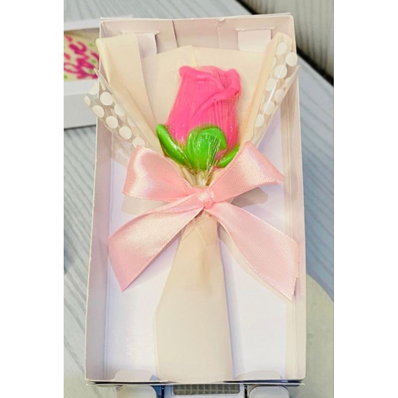 

Coklat serangkai bunga awar dalam box