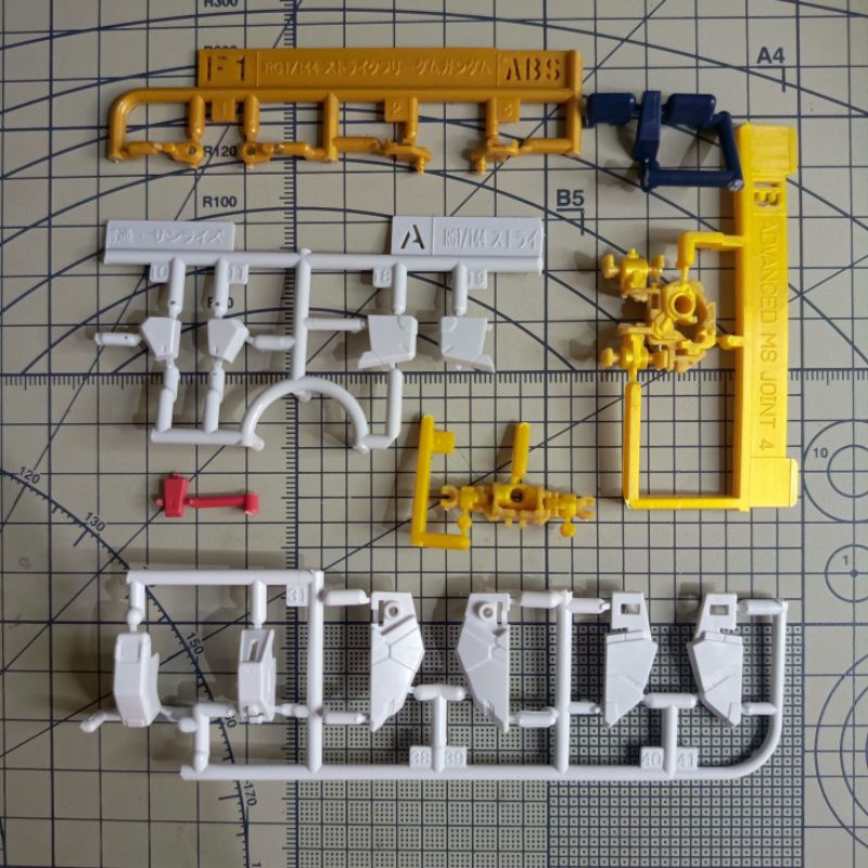 BANDAI RG 1/144 REAL GRADE STRIKE FREEDOM GUNDAM PART PARTS WAIST UNIT NOT HG MG PG