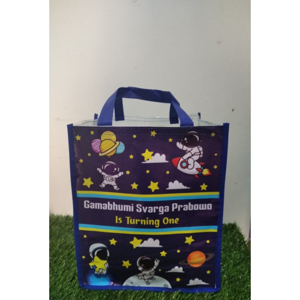 Tas ultah/souvenir mika UK.25x18x30