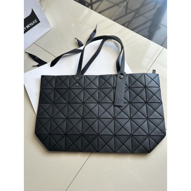 Bao Bao x Issey Miyake Tote Bag Large Black Hitam