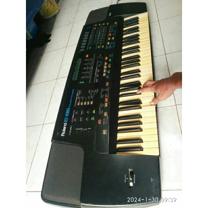 keyboard#piano roland e86, normal second