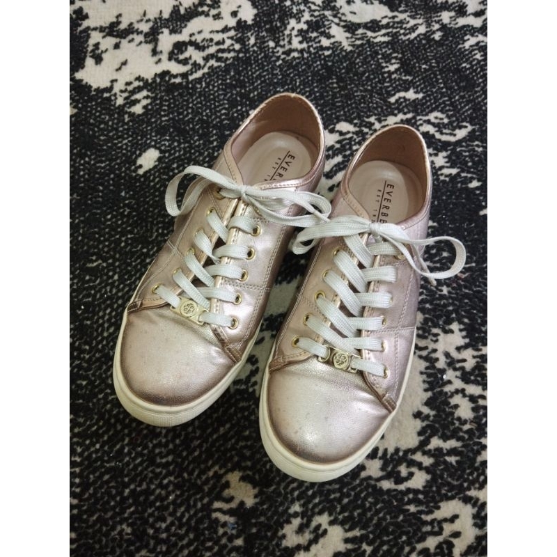 Everbest shoes preloved