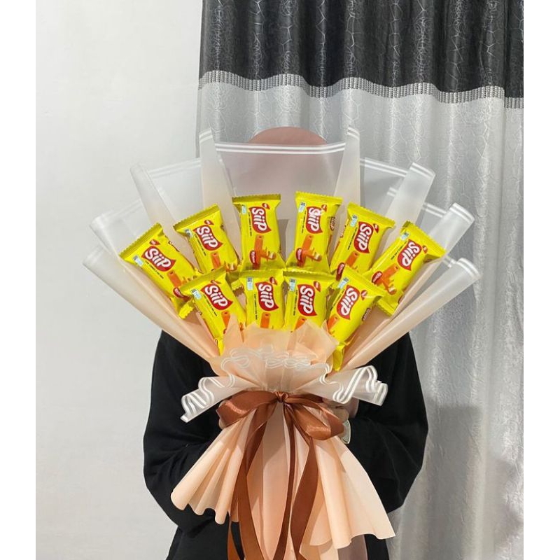 

Buket Snack (Free packing) bouquet bucket medium murah wisuda/birthday/graduation