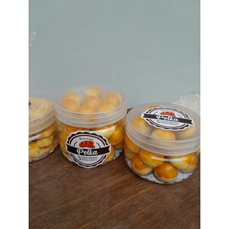 

Paket kue kering 3 VARIAN ,NASTAR KASTENGEL KUE KACANG SEMPRIT