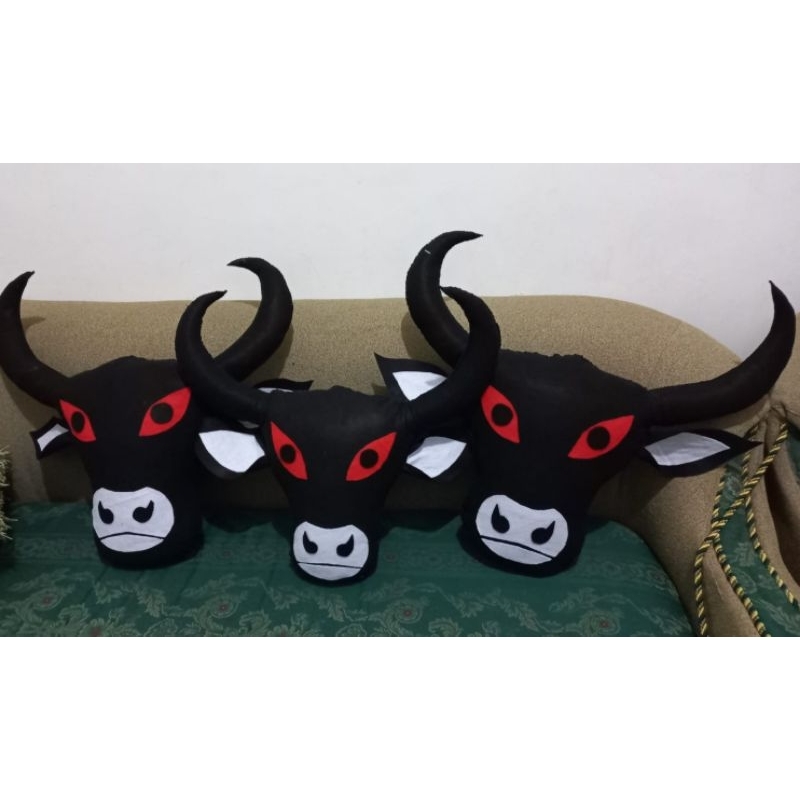 boneka kepala banteng besar