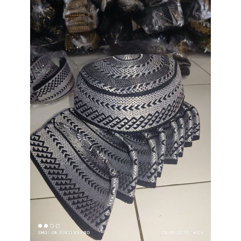 Peci Dapak Motif Bugis / kopeah haji bugis / Peci Terompah Bugis