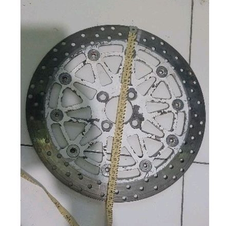 piringan suzuki datar.  merk lawasan ukuran 280