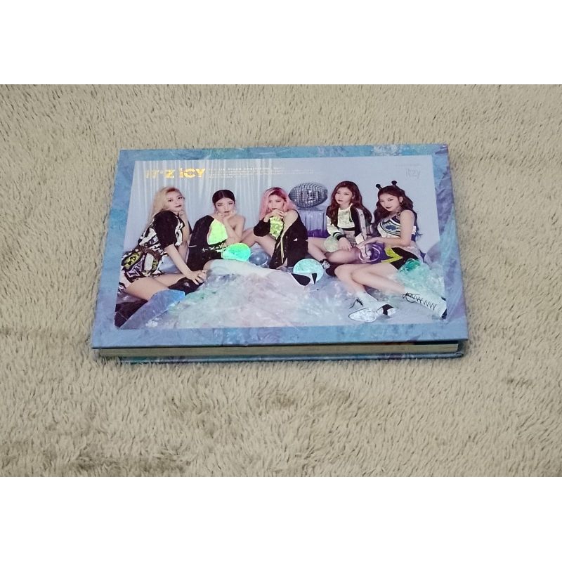 Unseald album itzy ICY