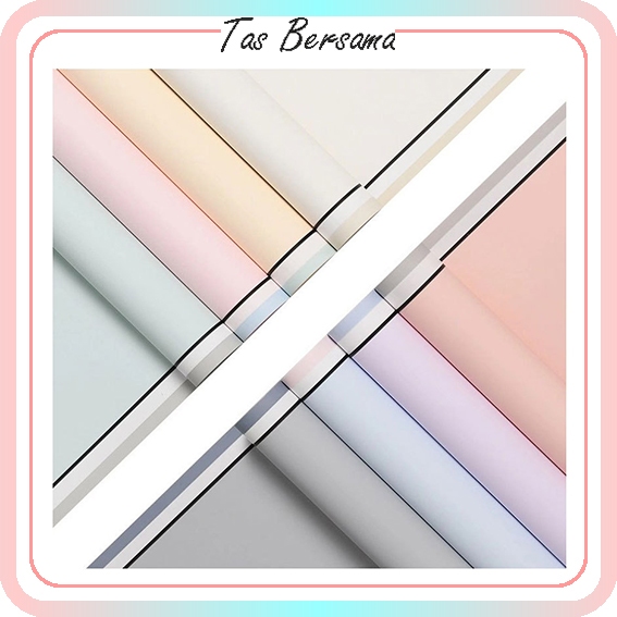 

Kertas Buket Bunga Flower Wrapping Paper List Black Bi Color Polos Motif Florist Cellophane KB6102