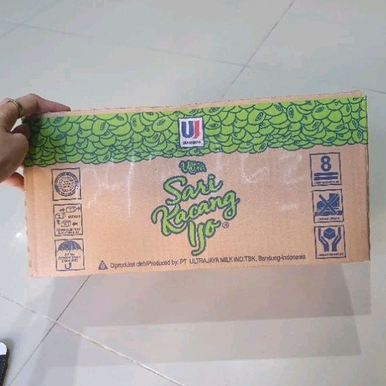 

Ultra sari kacang ijo hijau ultra jaya kotak ( 1 dus isi 24 pcs ) 250ml