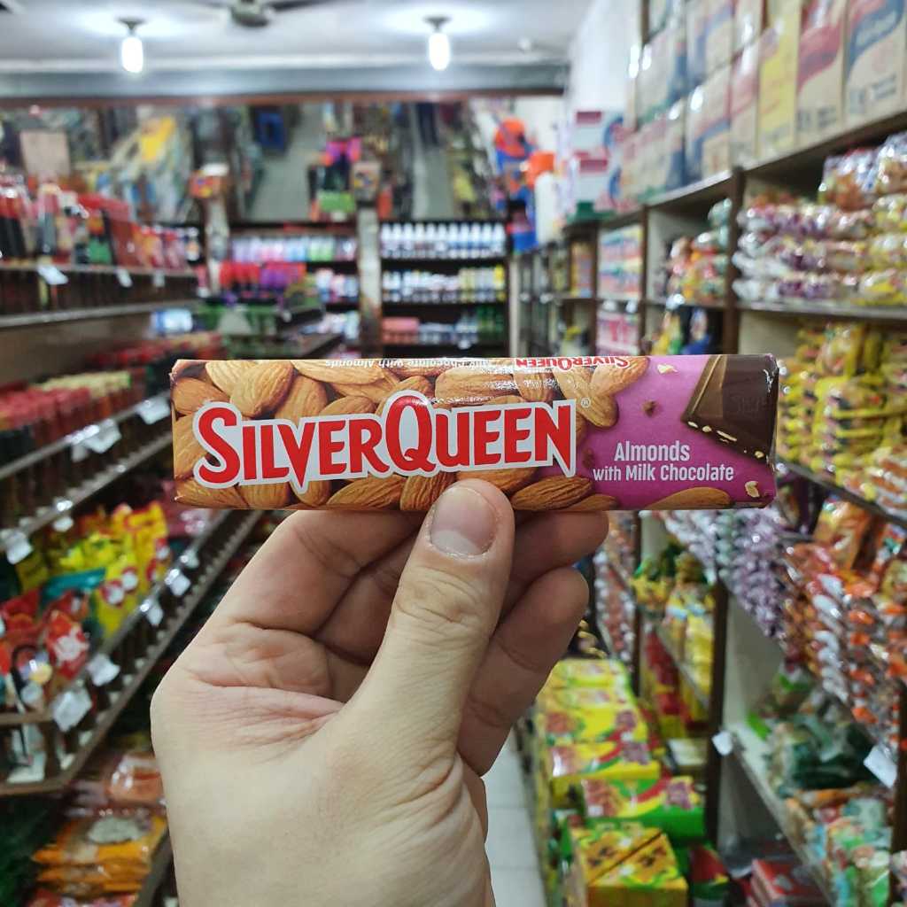 

COKELAT SUSU KACANG ALMOND SILVERQUEEN ALMONDS MILK CHOCOLATE 22 g