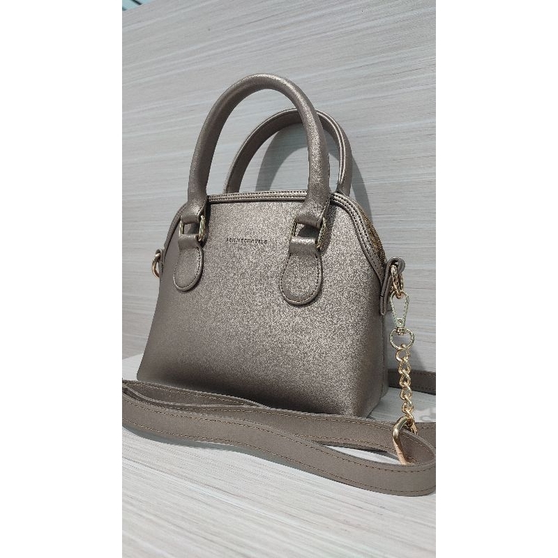 Femmebravile warna bronze elegant