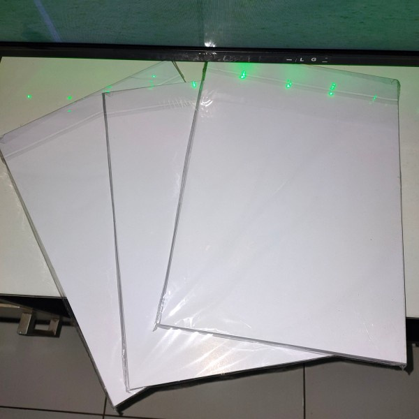 

Art Carton 210 gsm A4 Perlembar / Kertas Karton Paper Glossy