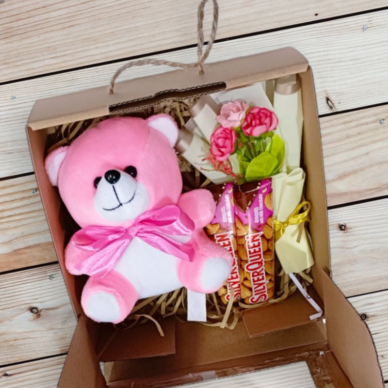 

HAMPERS GIFT BOX KADONONEKA MIX HADIAH VALENTINE / ULANG TAHUN/GRADUATION