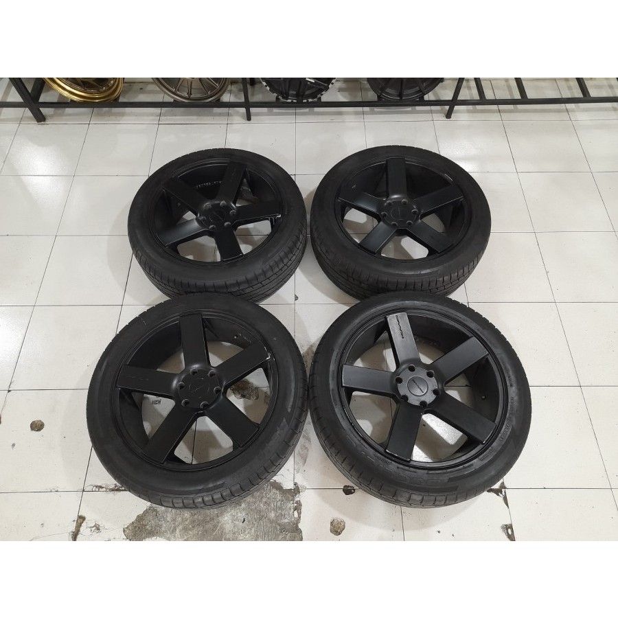 Velg Bekas KMC R22X9 Baut 6 pcd 6X139,7 ET18 + BAN 285 45 R22