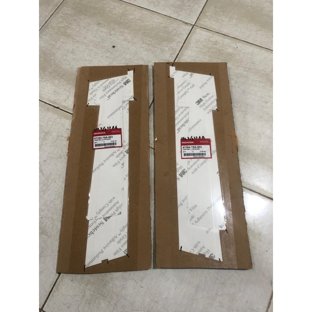 Sticker Pilar Pintu Depan JAZZ GK5 2015-2021