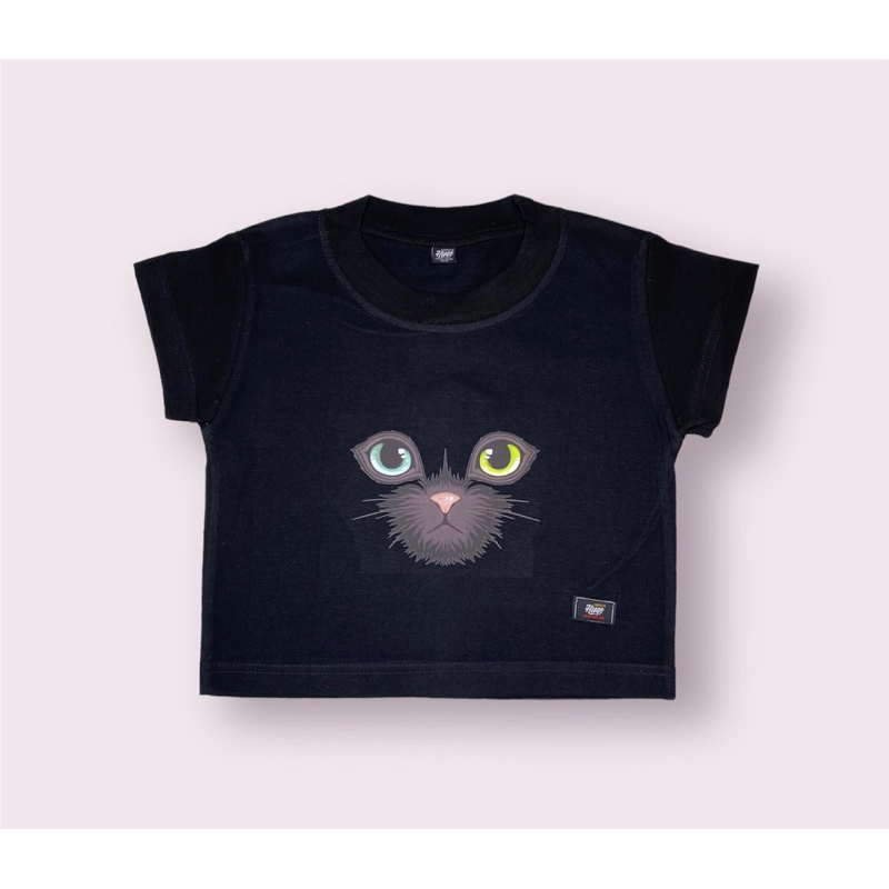 Huge crop tee cat