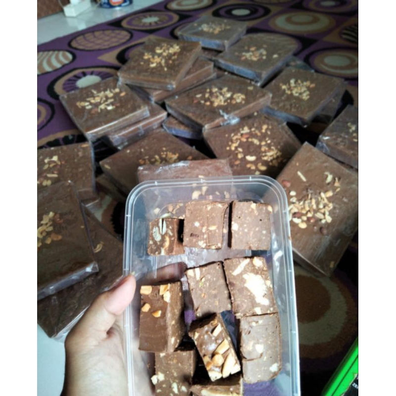 

Spesial Cokelat Silverqueen Patahan & Batangan 500 Gram Premium