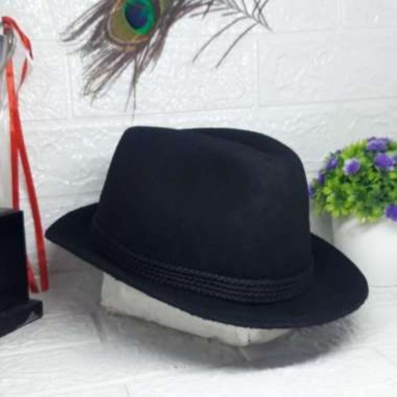 topi Koboy kulit sapi
