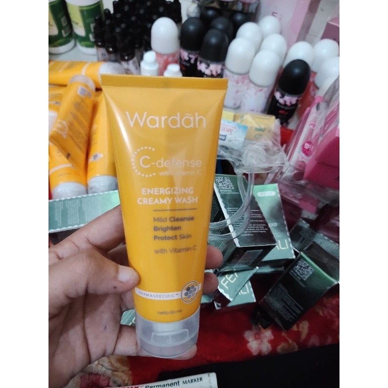 sabun cuci muka Wardah