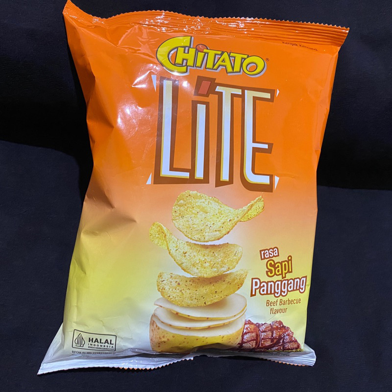 

KERIPIK KENTANG CHITATO LITE BEEF BARBECUE POTATO CHIPS