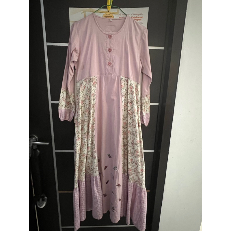 Preloved Dannis size 10