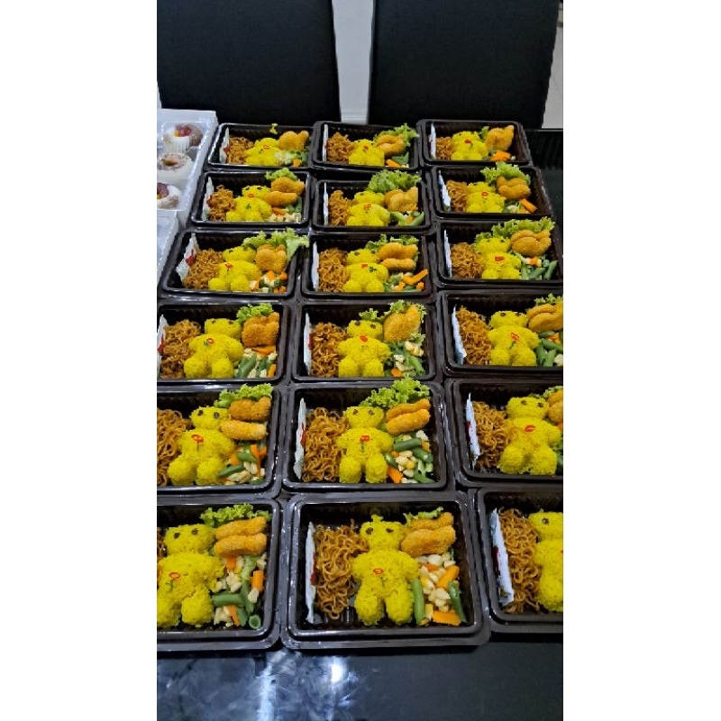 

NASI KOTAK/NASI BENTO ULTAH/NASI BENTO HAMPERS/NASI UDUK/NASI AYAM/NASI ULTAH