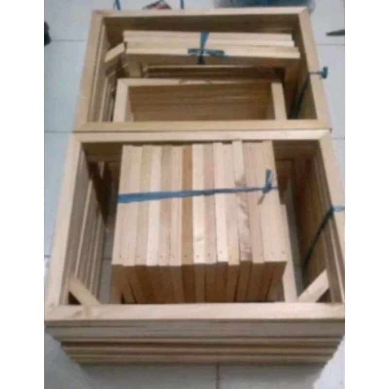 

Span kayu 2 x 2 dan 2 × 3 ( 50 × 50 sampai 50 × 100 )