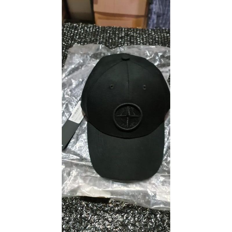 topi stone island