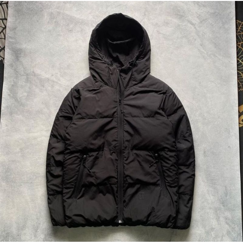 GU UNIQLO PUFFER JACKET