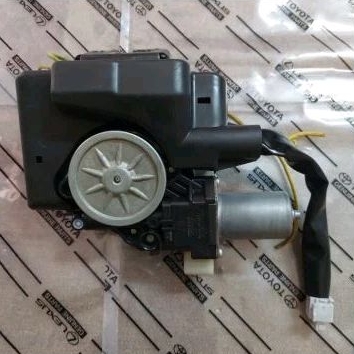 Door lock bagasi TOYOTA FORTUNER VRZ INNOVA REBORN, ORIGINAL